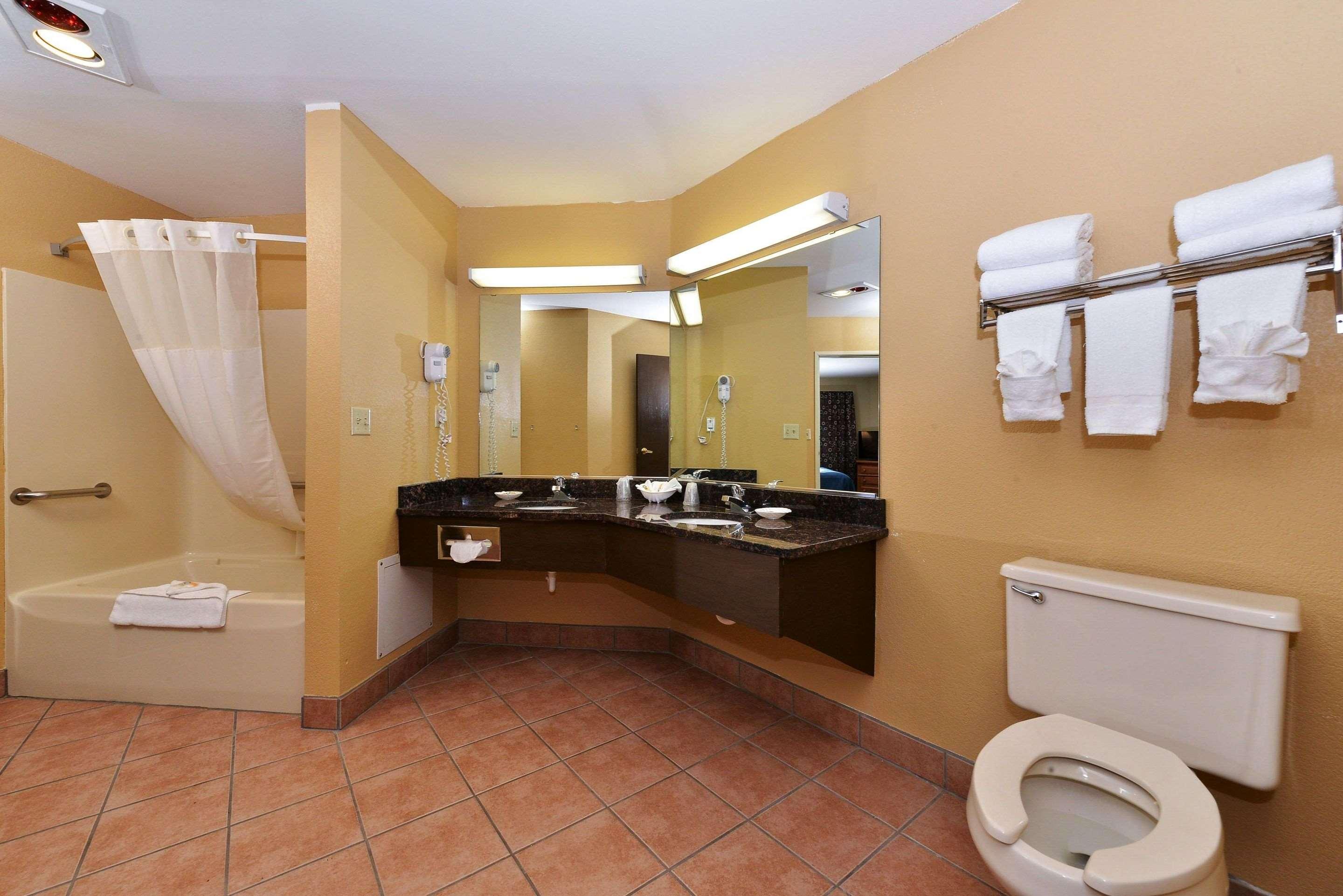Quality Inn & Suites Shawano Eksteriør billede